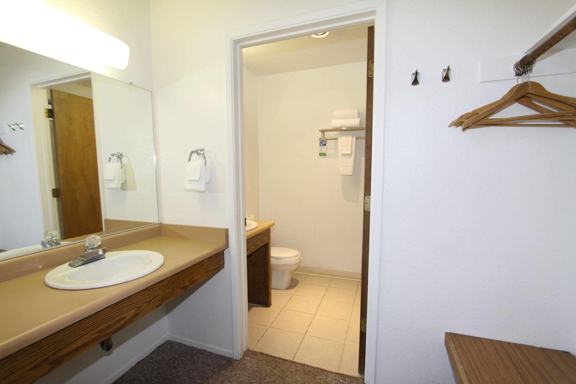 Pioneer Inn & Suites Volcano Ngoại thất bức ảnh