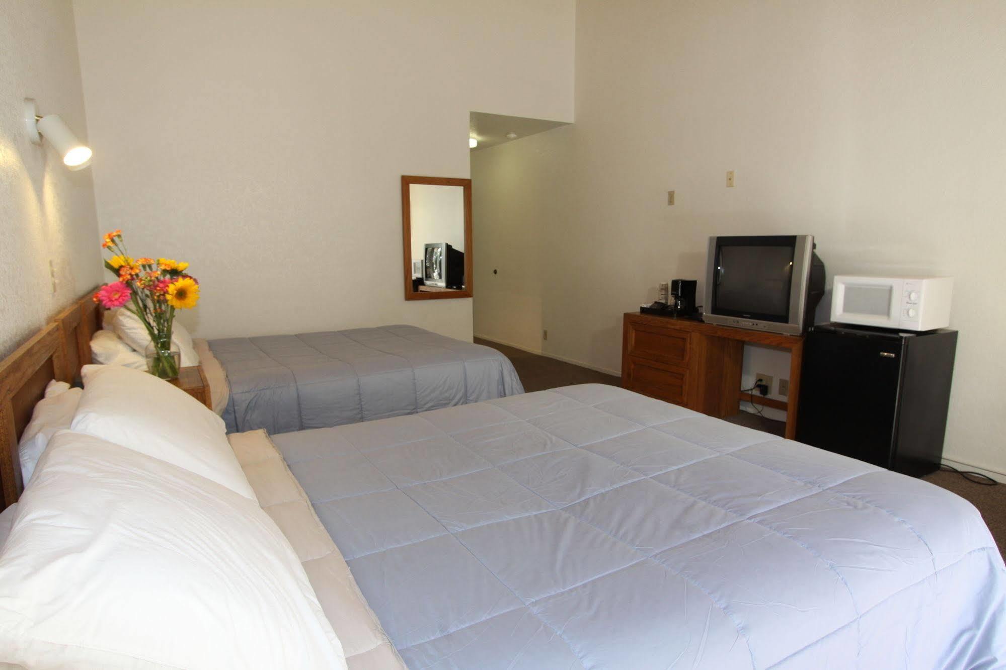 Pioneer Inn & Suites Volcano Ngoại thất bức ảnh